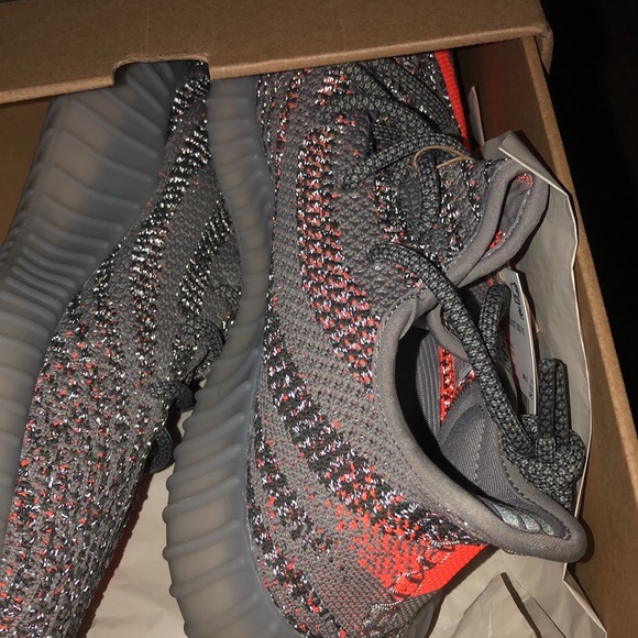 Adidas Yezzy boost 350 V2 - Picture 3 of 3